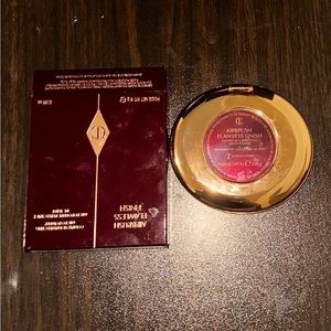 Almost new ultra fine setting powder that blurs imperfections.(colour) 2 Medium